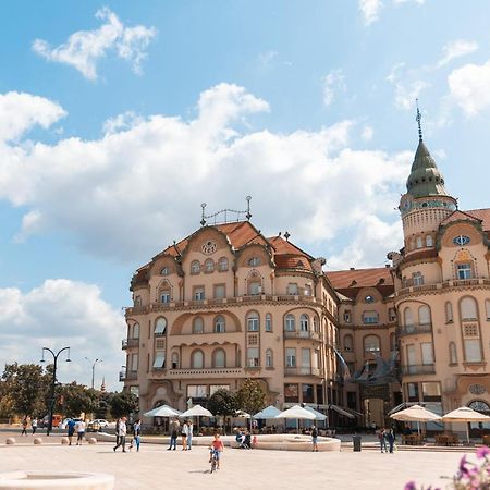 Bluesky Ultra-Central Premium Apartment Oradea Extérieur photo
