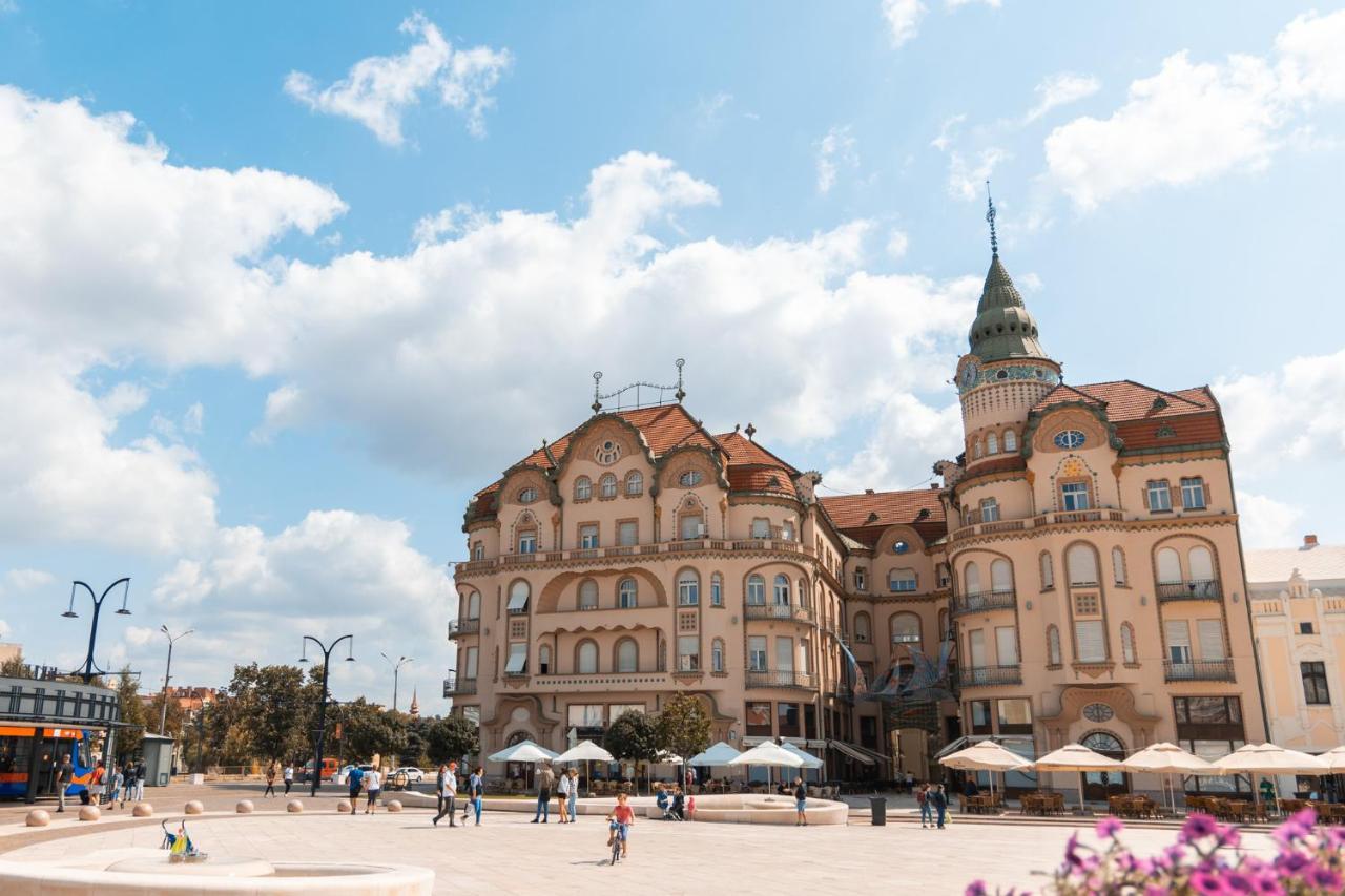 Bluesky Ultra-Central Premium Apartment Oradea Extérieur photo