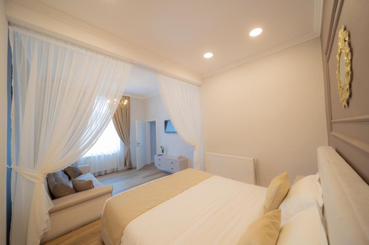 Bluesky Ultra-Central Premium Apartment Oradea Extérieur photo